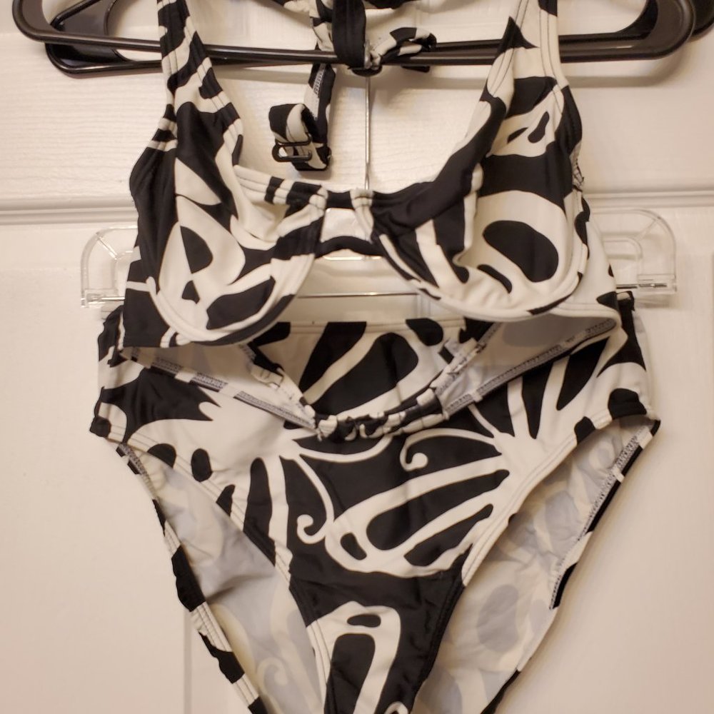 Venus Bikini butterfly pattern